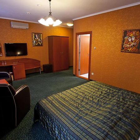 Luna Hotel Кишинев Екстериор снимка