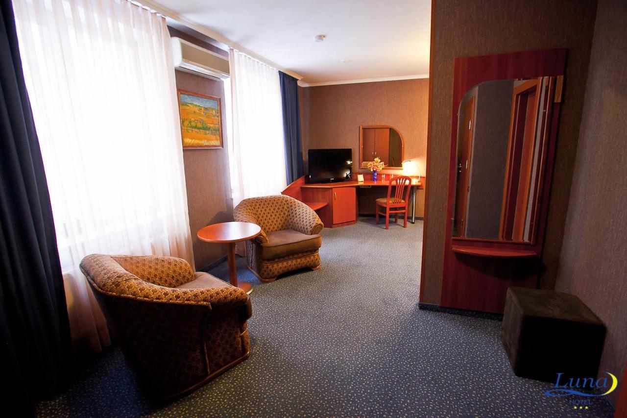 Luna Hotel Кишинев Екстериор снимка