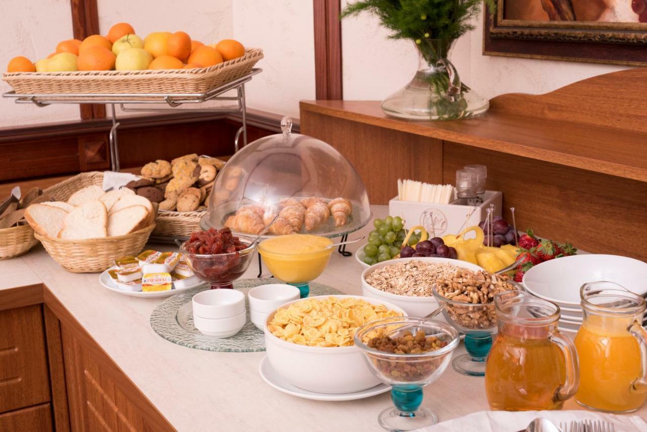 Luna Hotel Кишинев Екстериор снимка